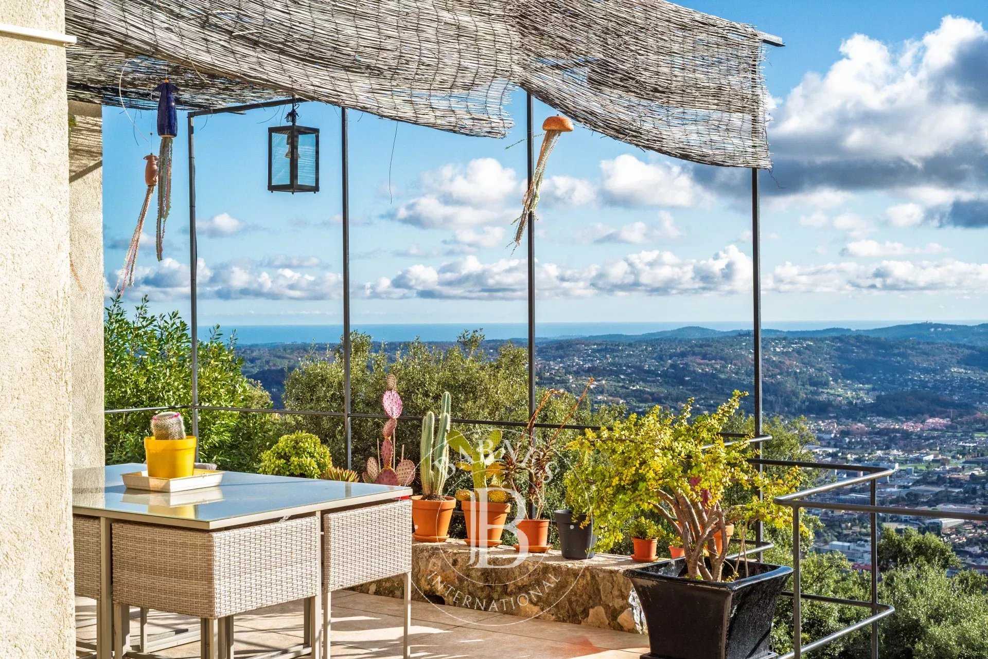 Grasse  - Maison 6 Pi&egrave;ces 4 Chambres