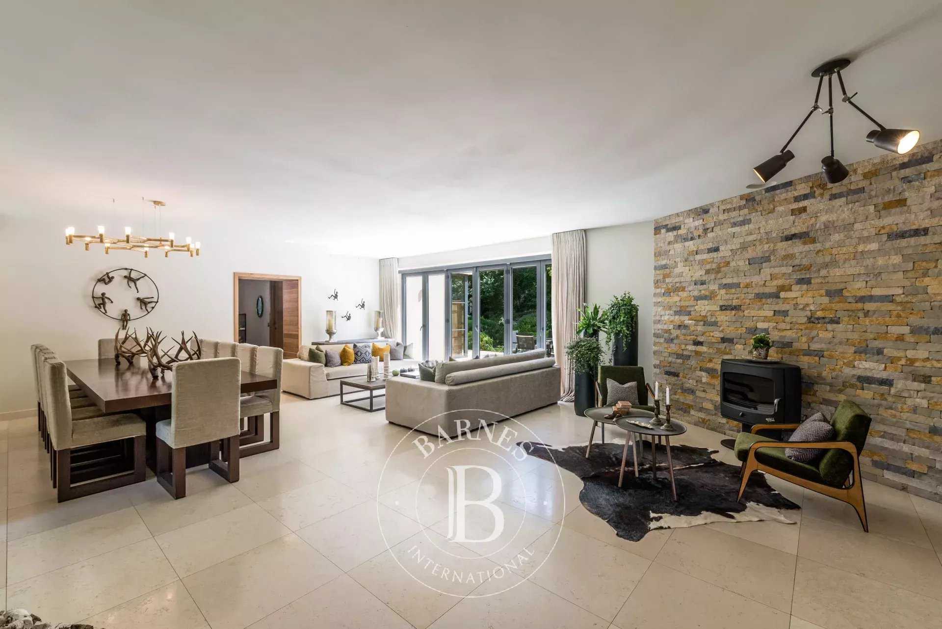 Châteauneuf-Grasse  - Villa 7 Pièces 5 Chambres