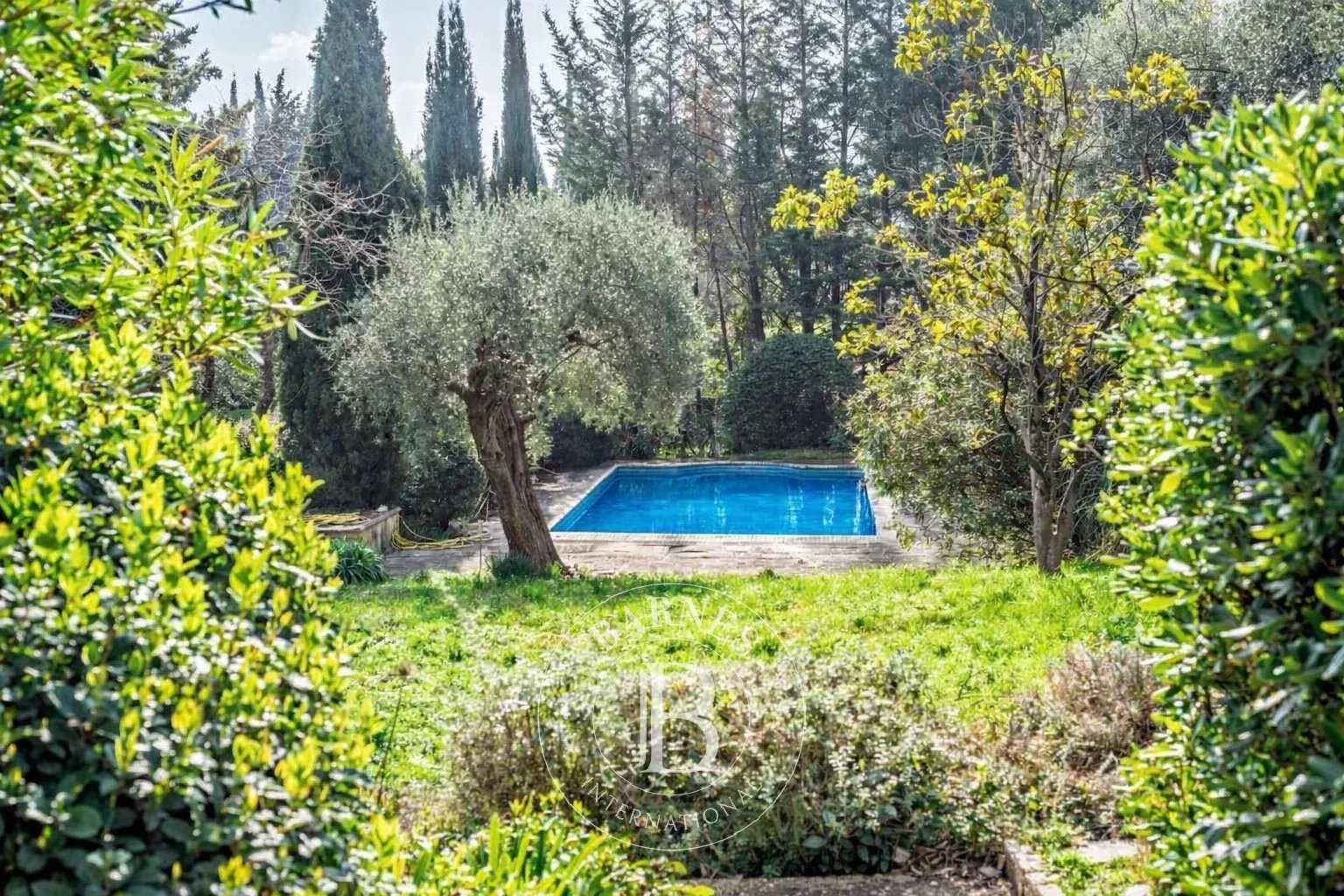 Grasse  - Bastide 5 Pi&egrave;ces 3 Chambres