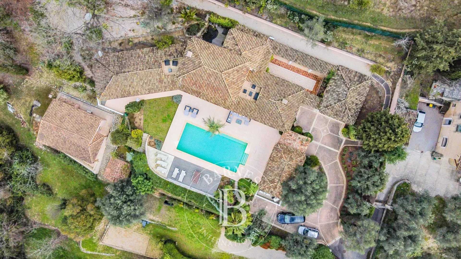 Mougins  - Villa 4 Bedrooms