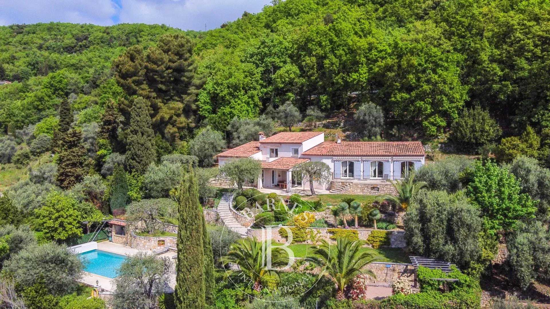 Grasse  - Villa 9 Pi&egrave;ces 5 Chambres