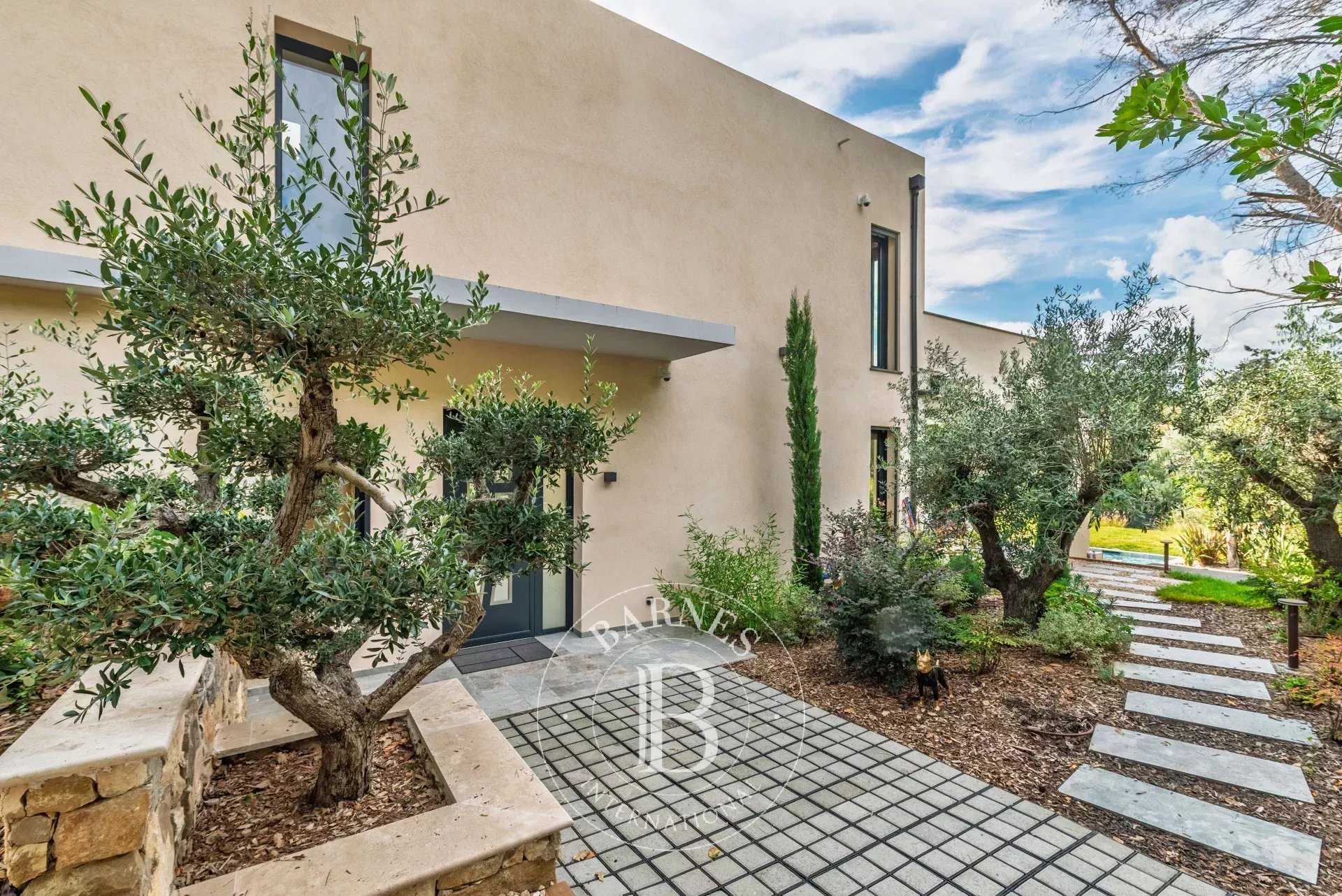 Valbonne  - Villa 4 Bedrooms