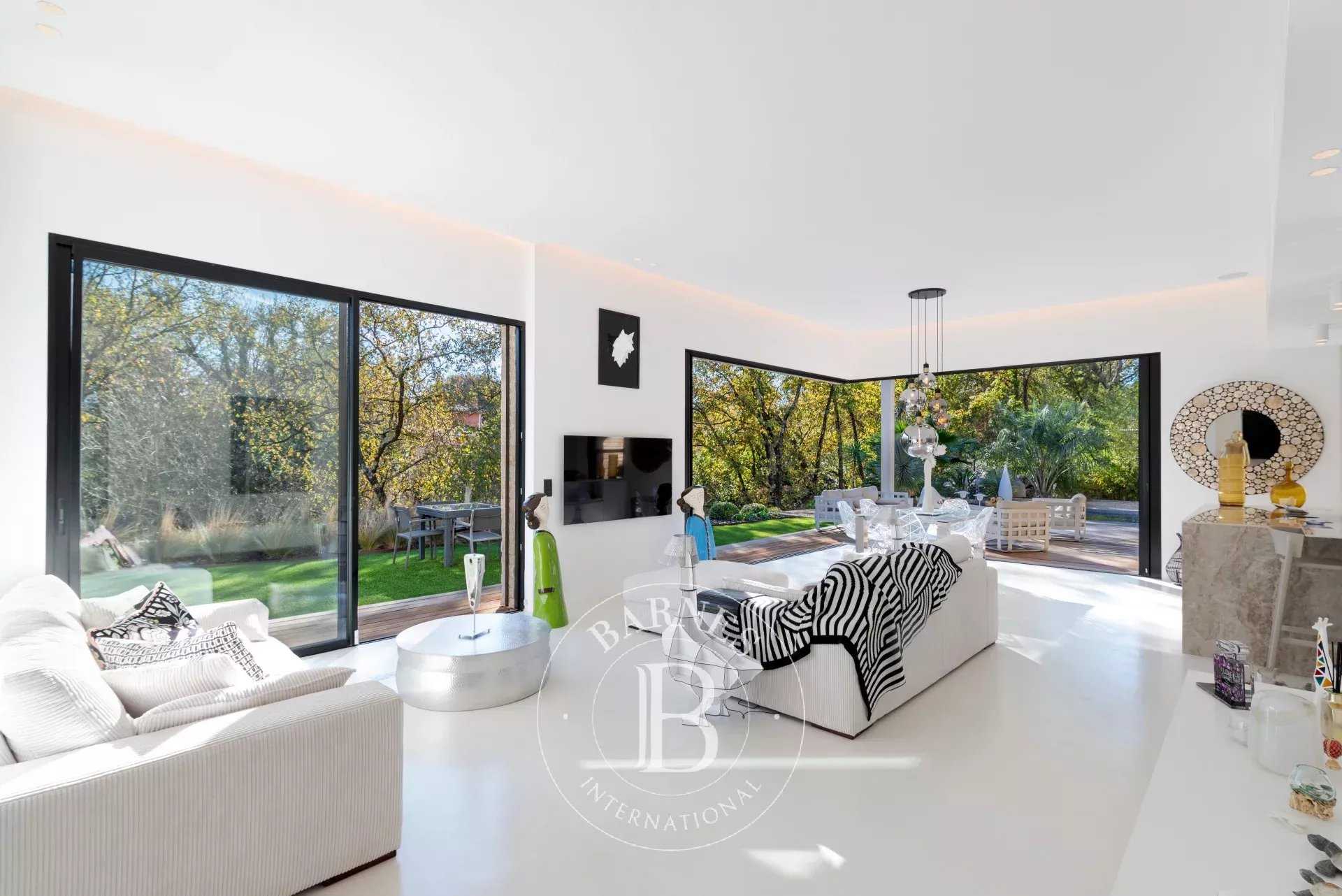 Mouans-Sartoux  - Villa 4 Bedrooms