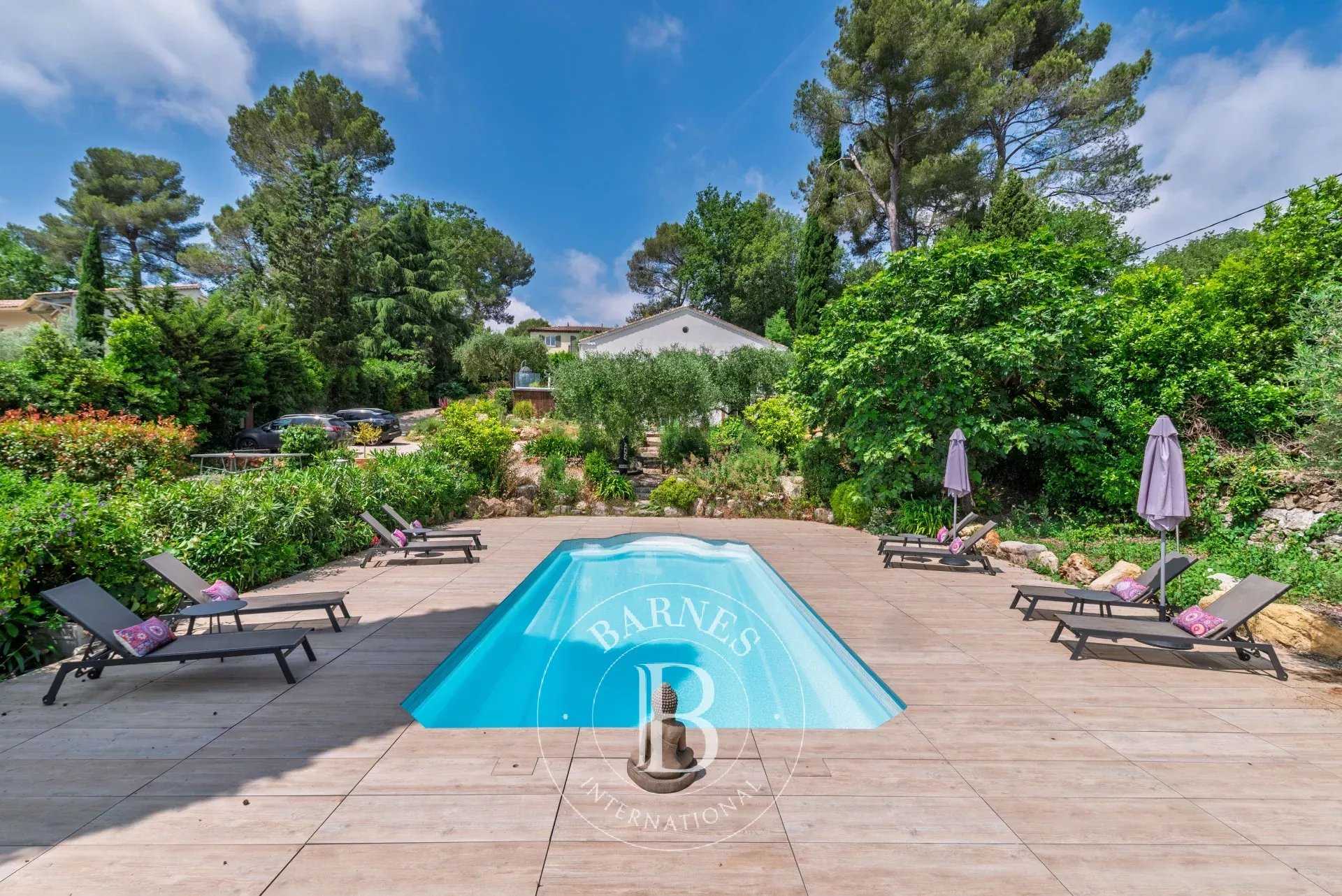Valbonne  - Villa 6 Bedrooms