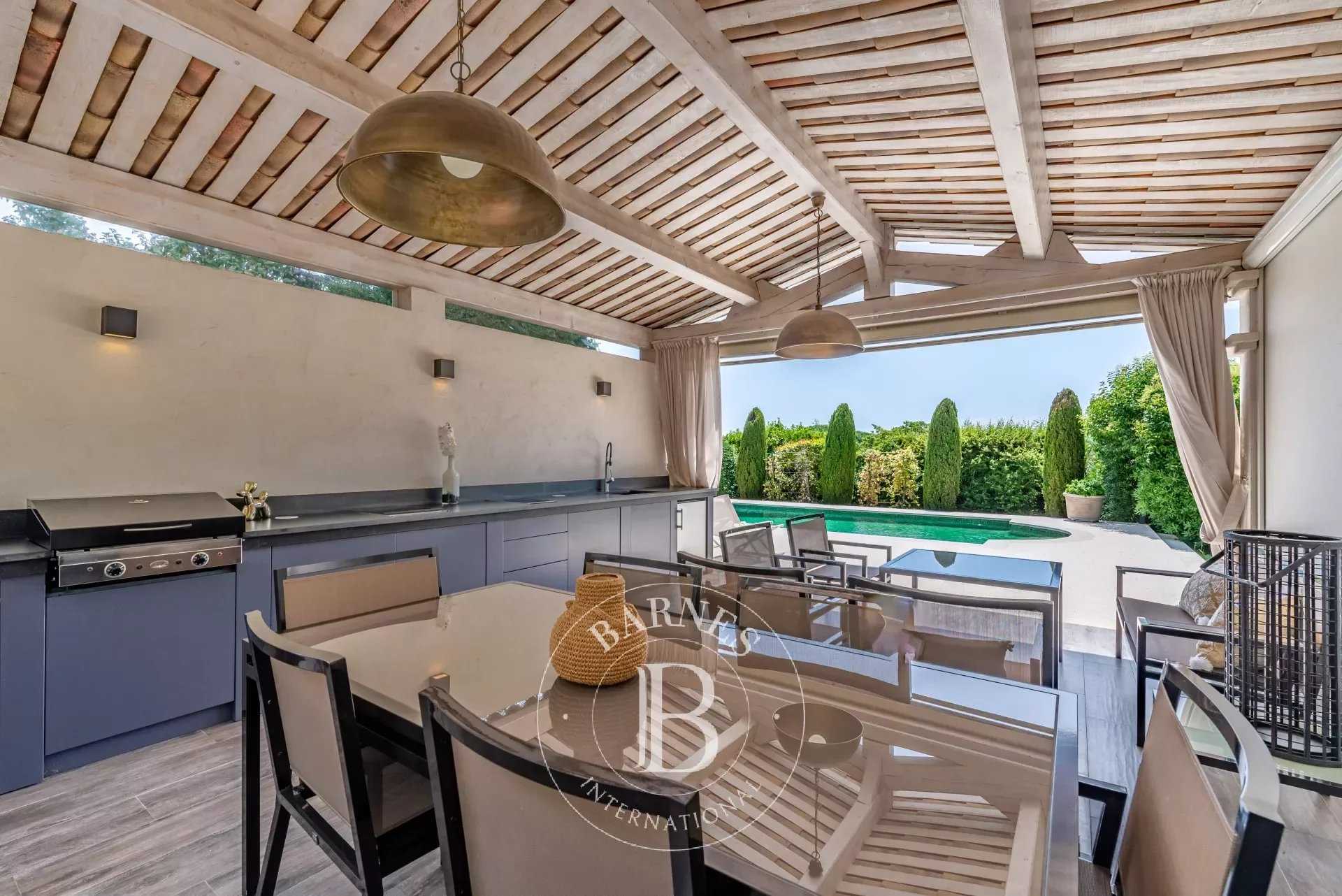 Mougins  - Villa 5 Bedrooms