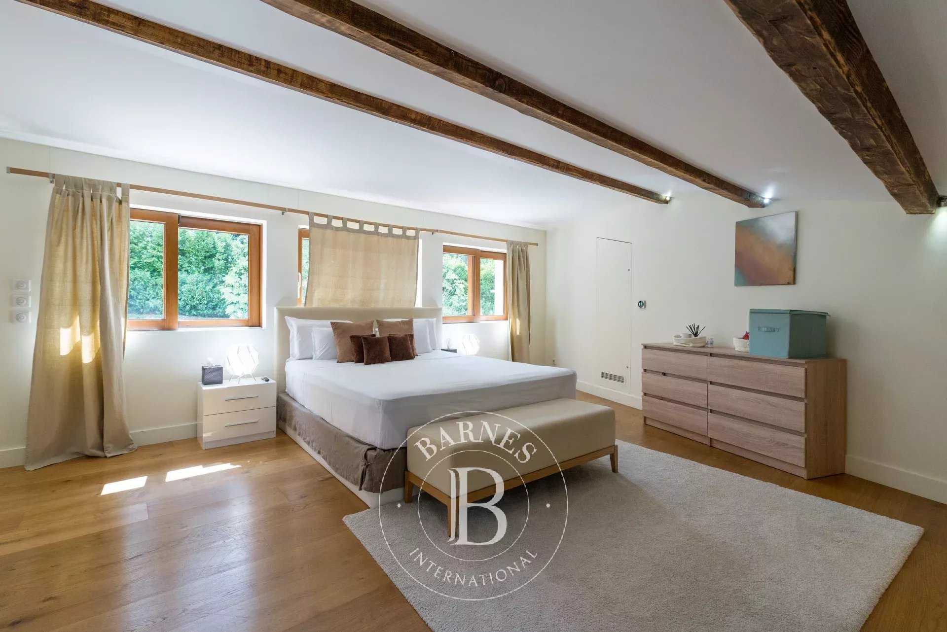 Mougins  - Villa 10 Pi&egrave;ces 7 Chambres