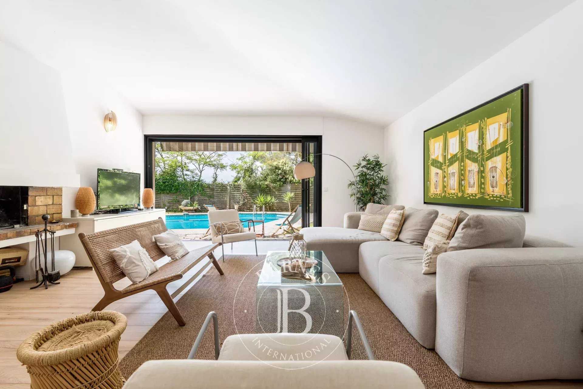 Roquefort-les-Pins  - Villa 4 Bedrooms