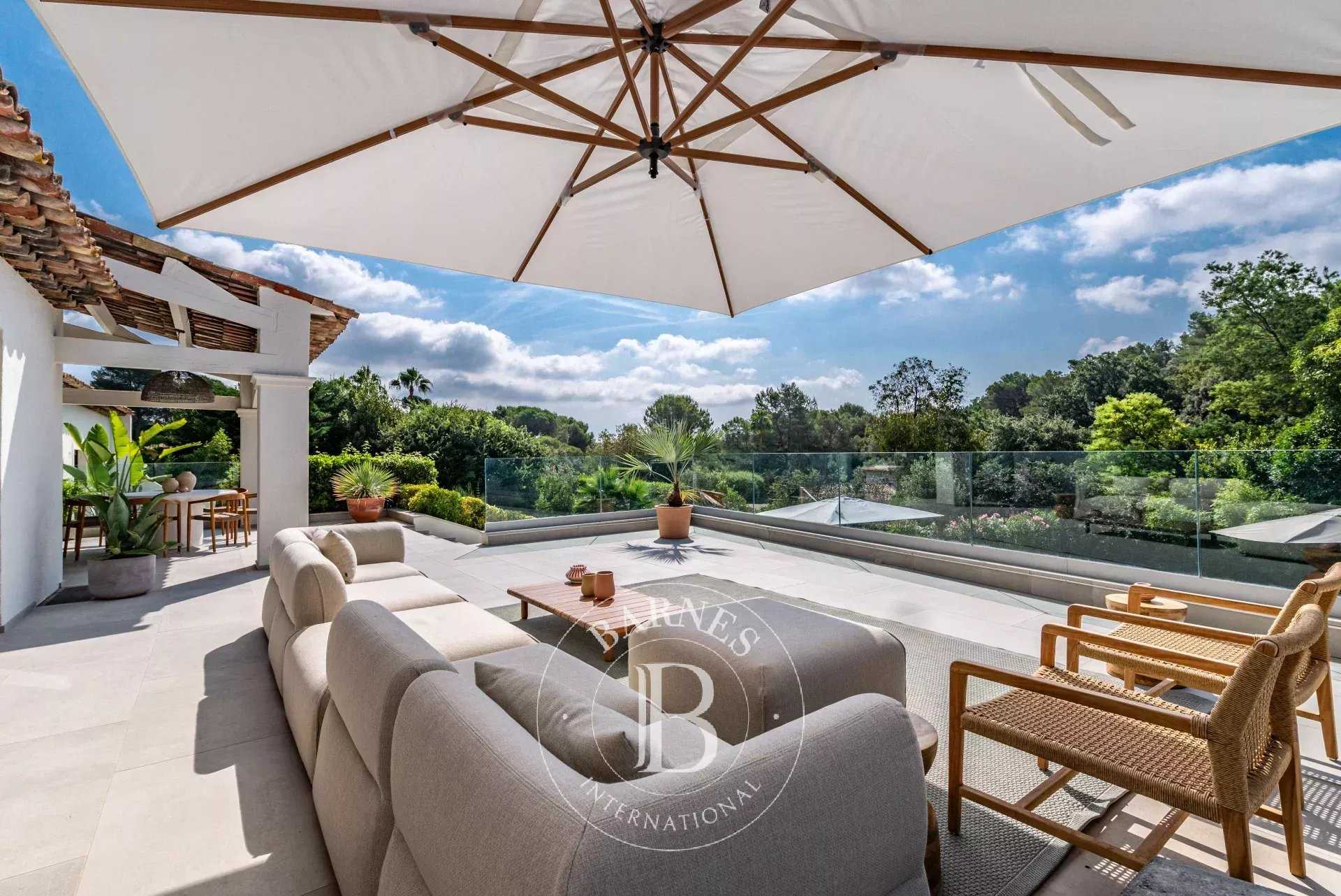 Mougins  - Villa 5 Bedrooms