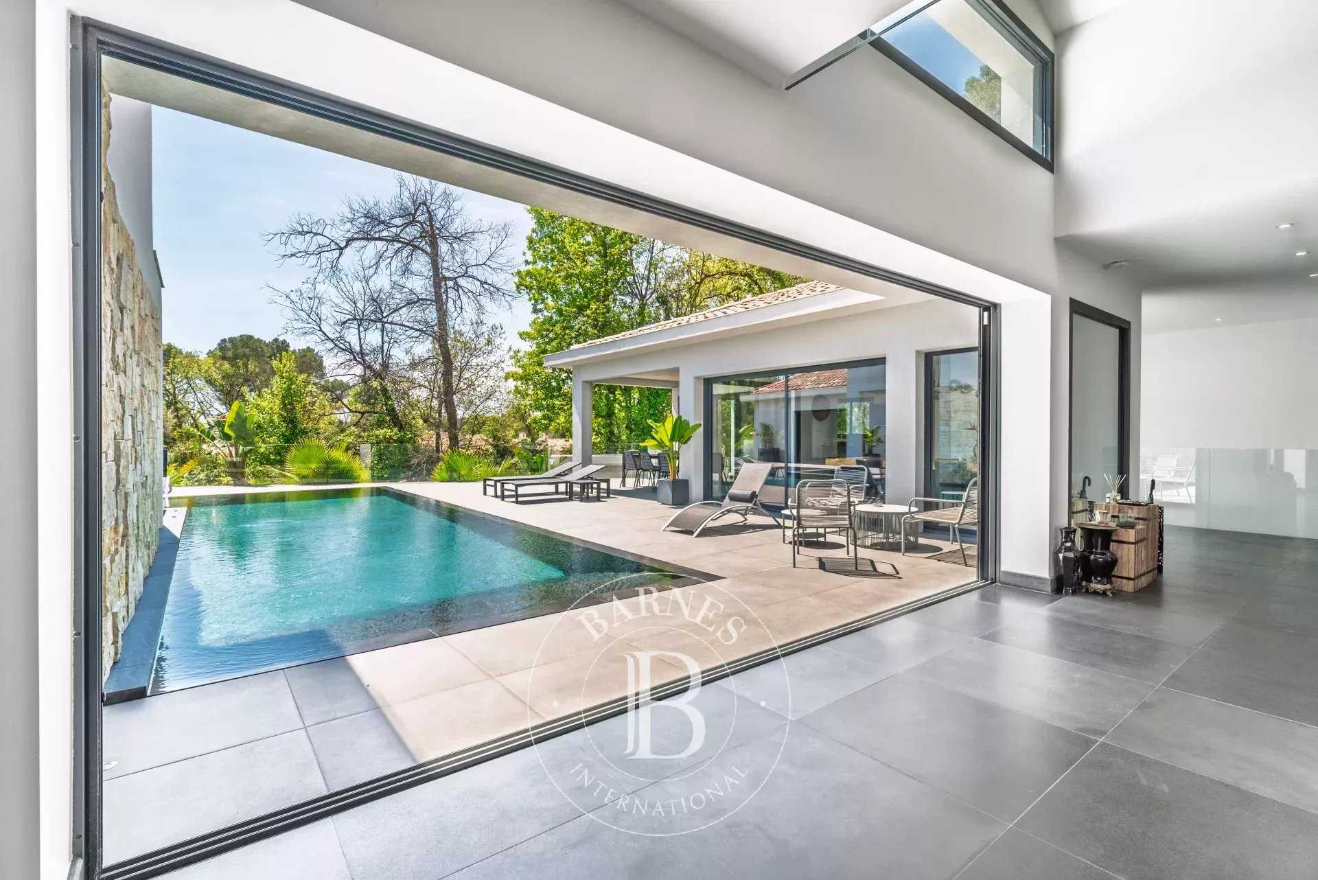 Roquefort-les-Pins  - Villa  5 Chambres