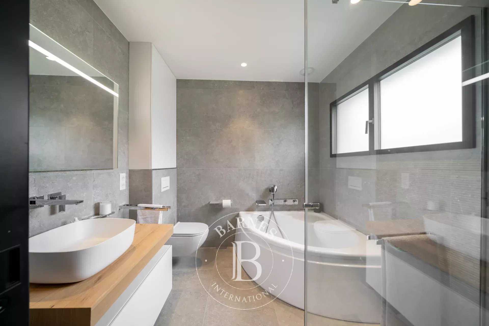 Mougins  - Maison 7 Pi&egrave;ces 4 Chambres