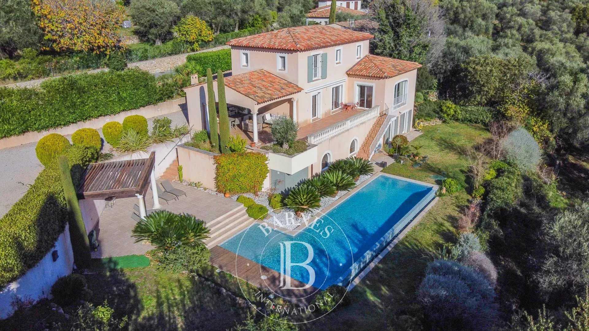 Cabris  - Villa 7 Pièces 5 Chambres