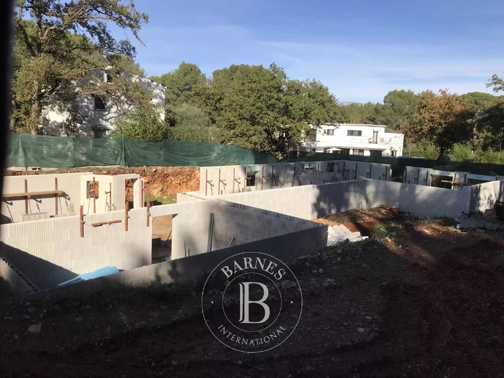 Mouans-Sartoux  - Terrain constructible 