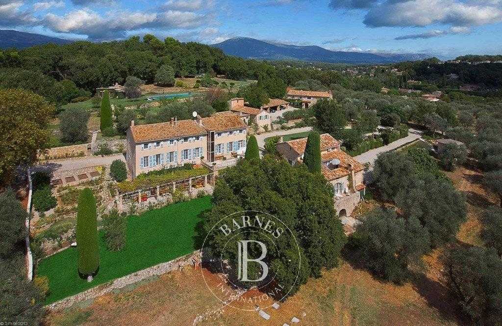 Valbonne - Unique property walking distance from village - 17th century Monastery - 10 hectares picture 20