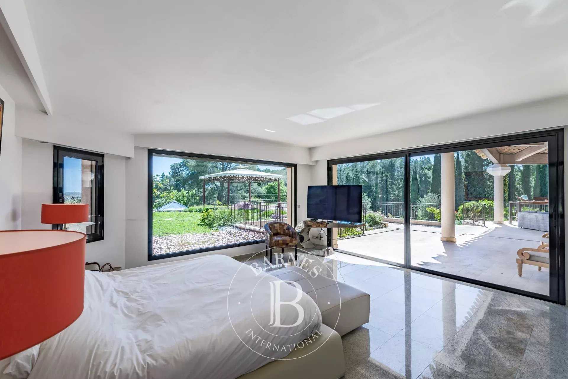 Mougins  - Villa 7 Bedrooms