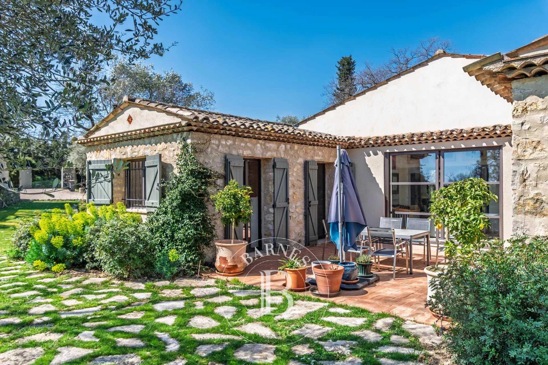 Châteauneuf-Grasse  - Villa 4 Bedrooms