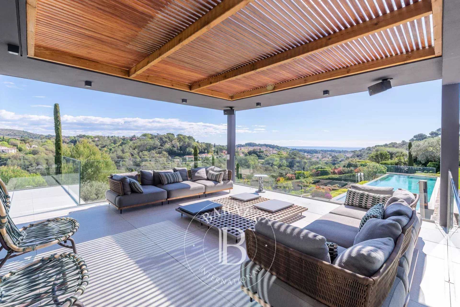 Antibes  - Villa 6 Bedrooms
