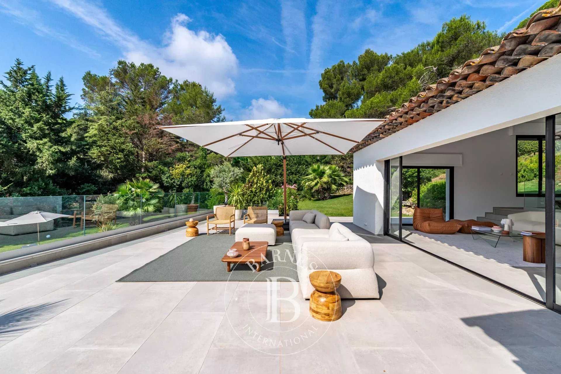 Mougins  - Villa 5 Bedrooms
