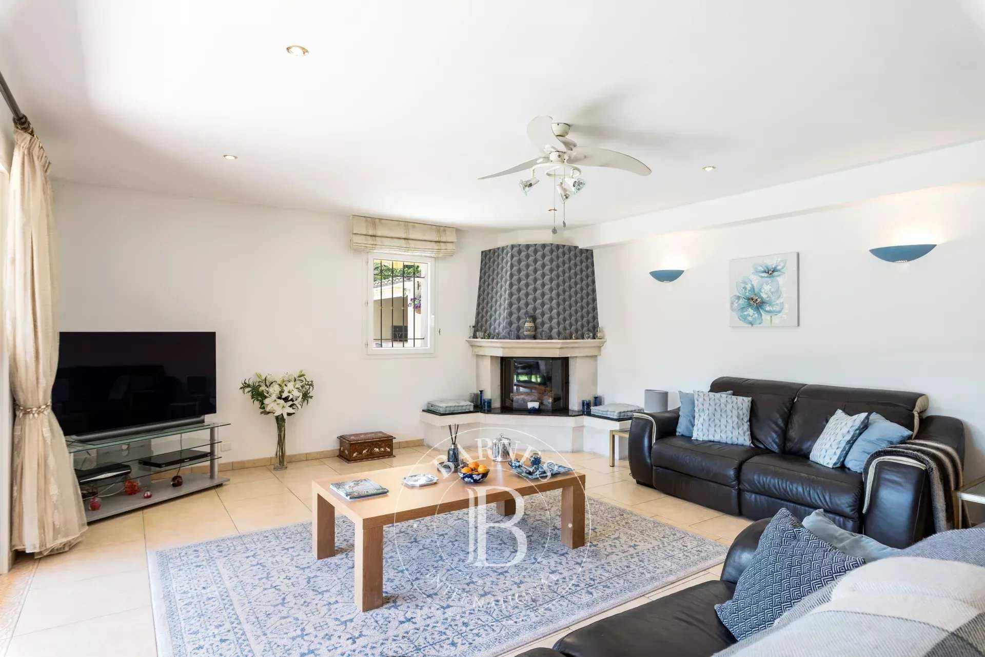 Valbonne  - Villa 4 Bedrooms