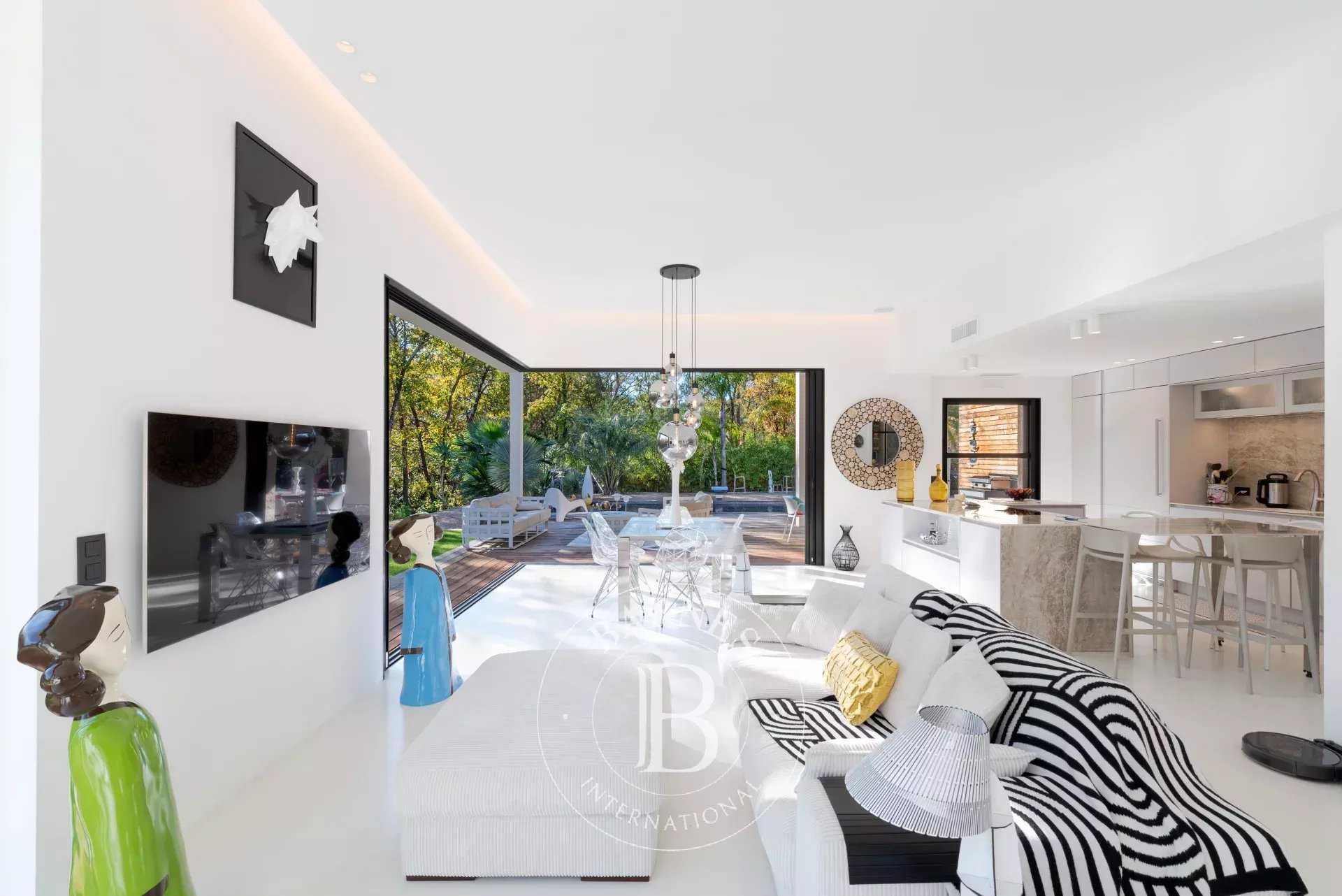 Mouans-Sartoux  - Villa 4 Bedrooms