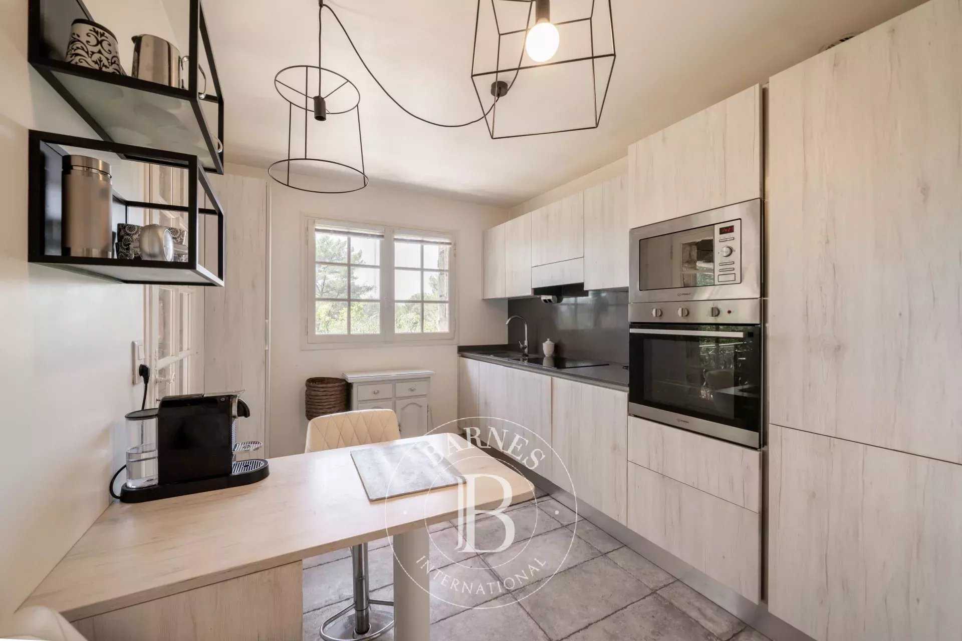 Mouans-Sartoux  - House 5 Bedrooms