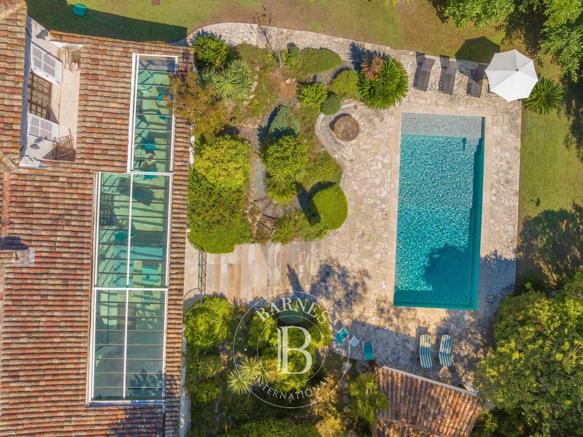 Mougins  - Villa 5 Bedrooms