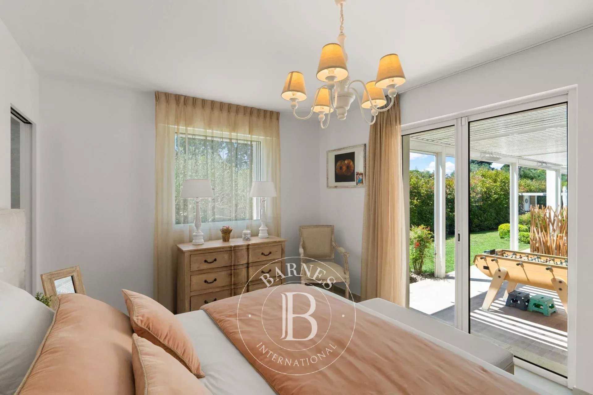 Mougins  - Villa 4 Bedrooms