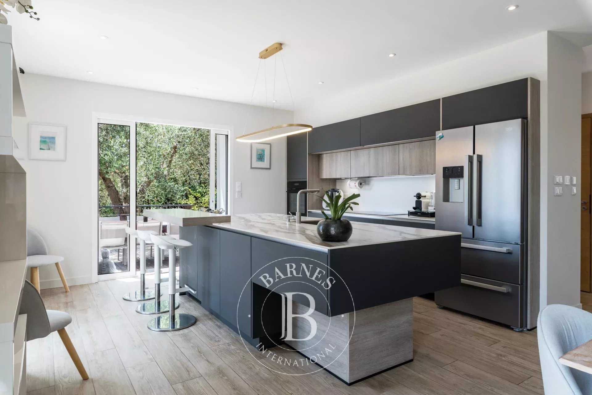 Valbonne  - Villa 6 Bedrooms