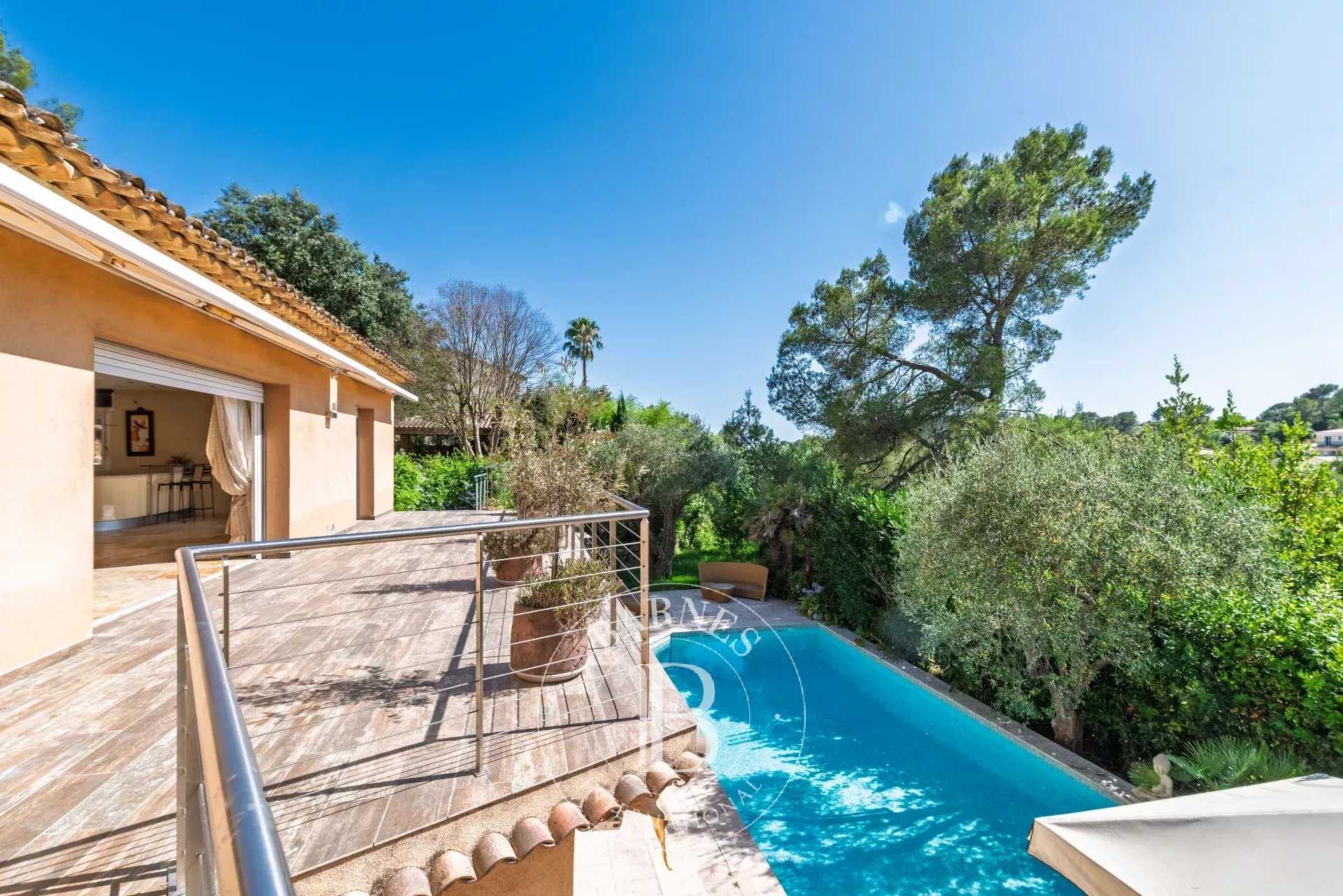 Roquefort-les-Pins  - Villa 5 Bedrooms