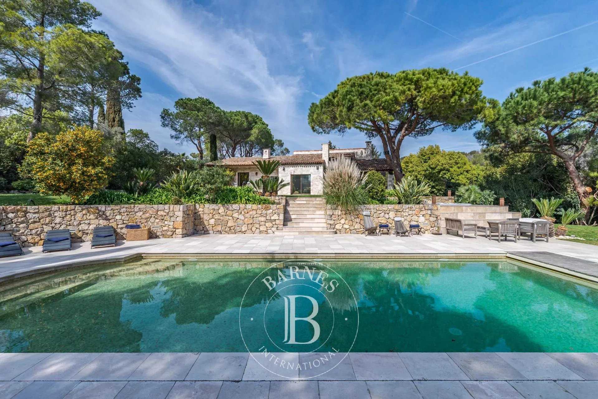 Mougins - 7 Bedroom Villa - Swimming Pool - Jacuzzi picture 20