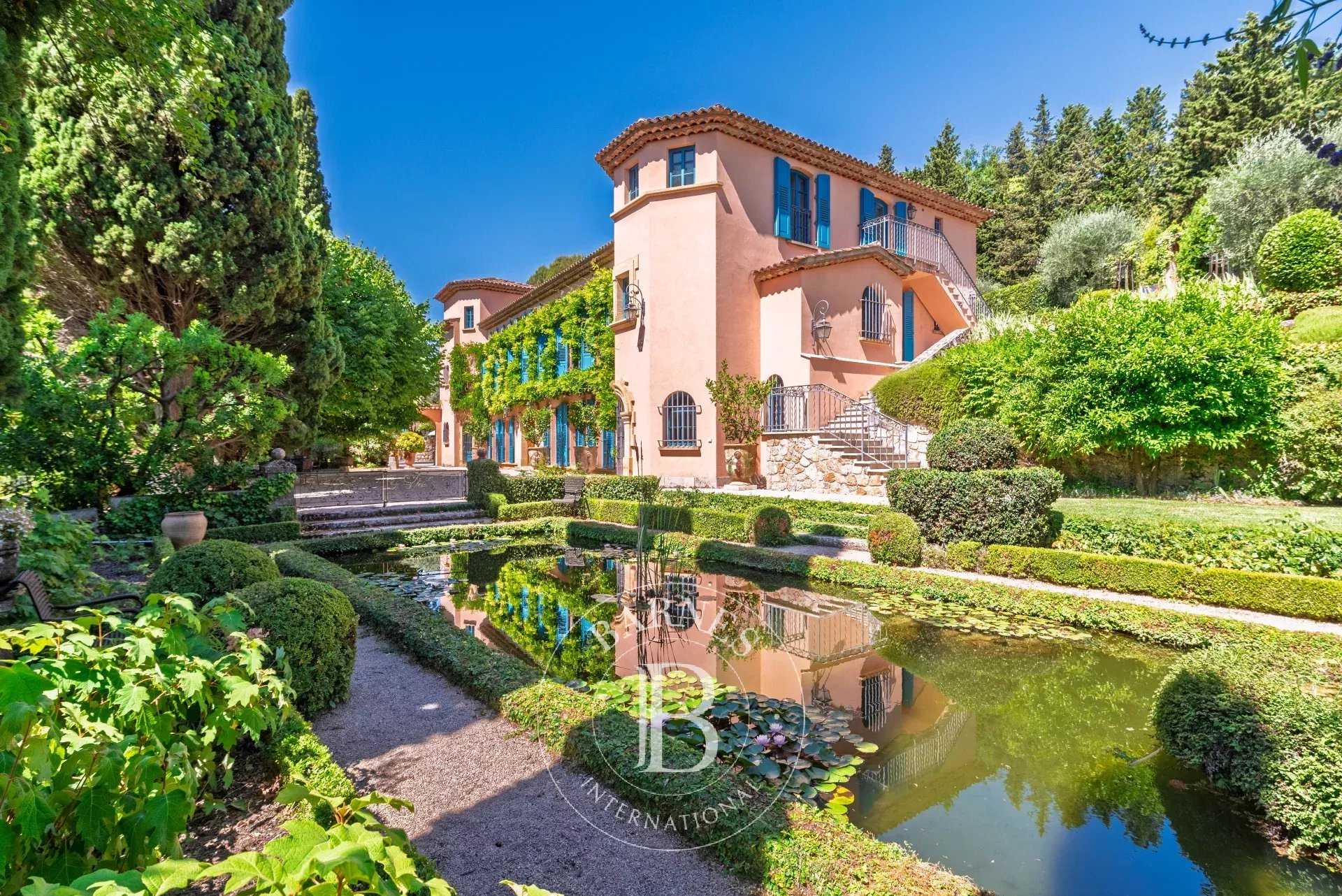 Grasse  - Property 7 Bedrooms