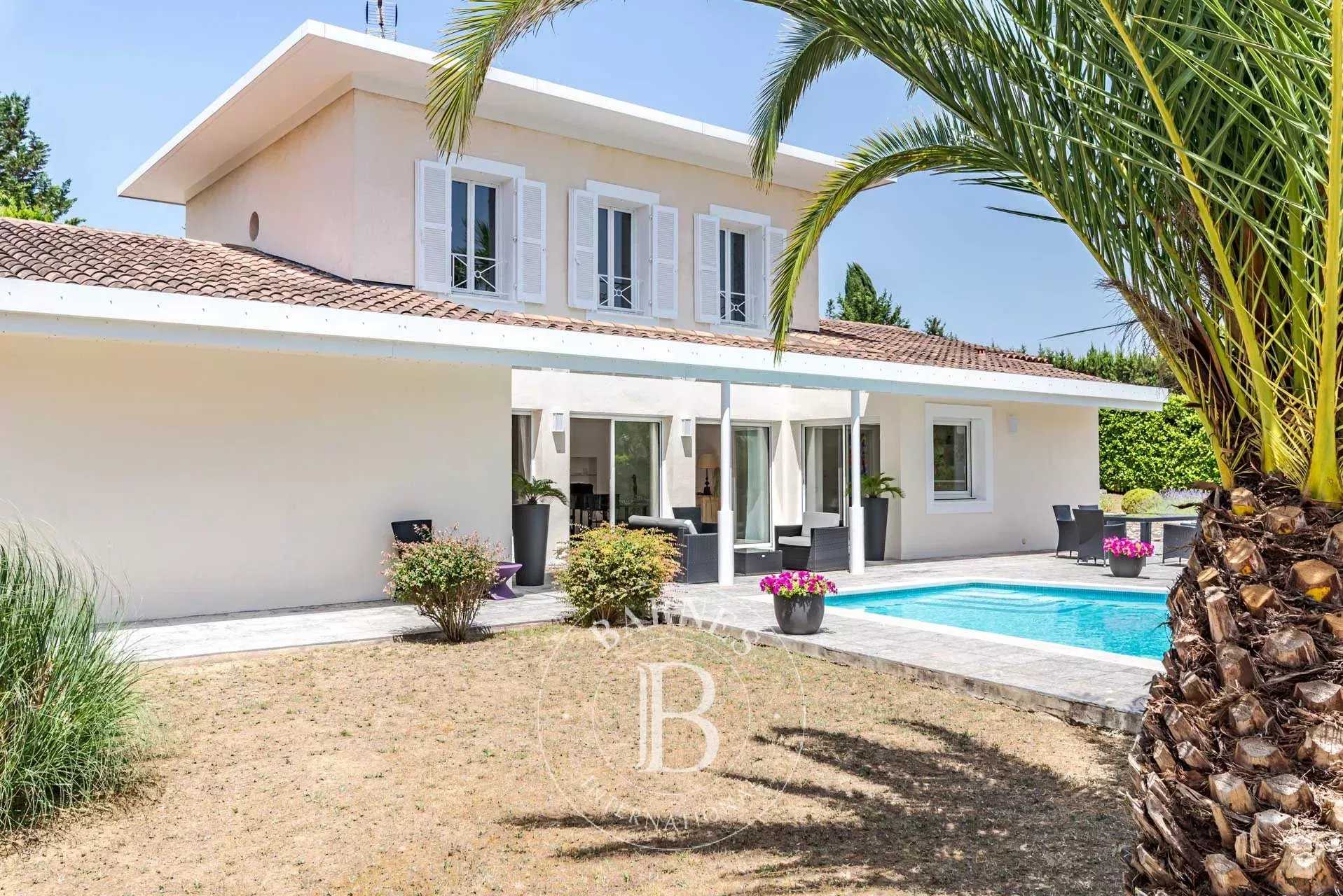 Valbonne  - Villa 5 Bedrooms