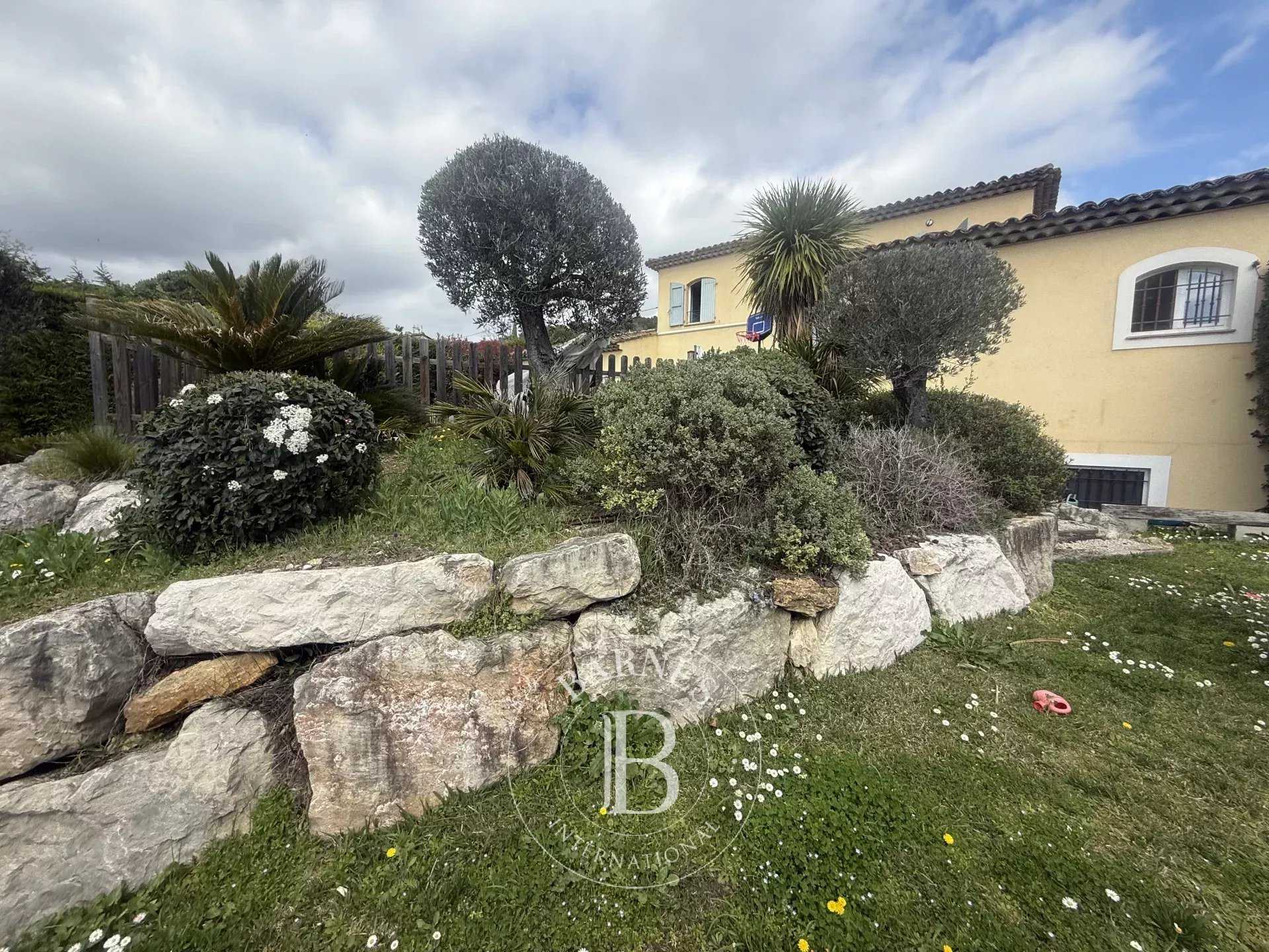 Châteauneuf-Grasse  - Villa 6 Pi&egrave;ces 4 Chambres