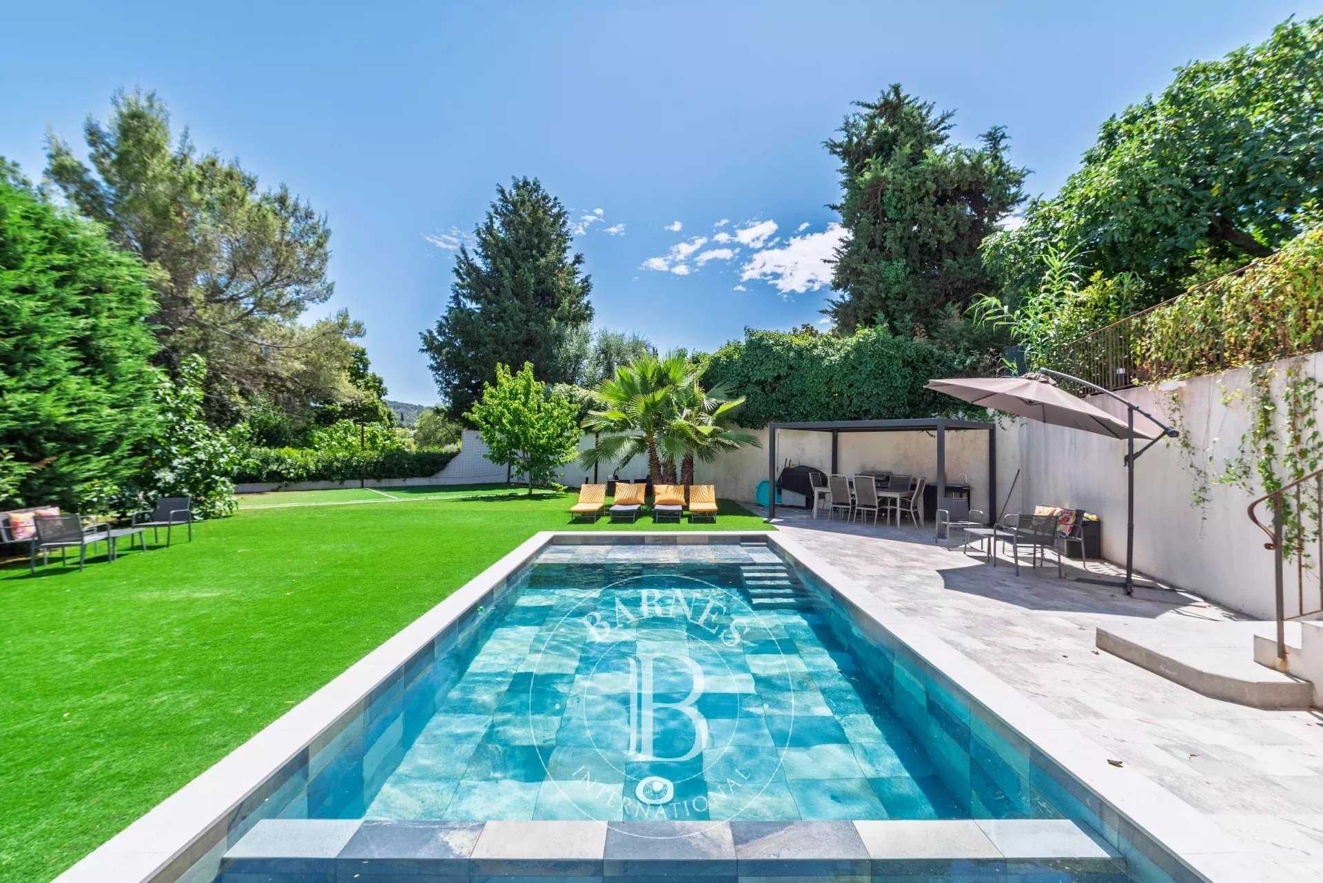 Mougins  - Villa 4 Bedrooms