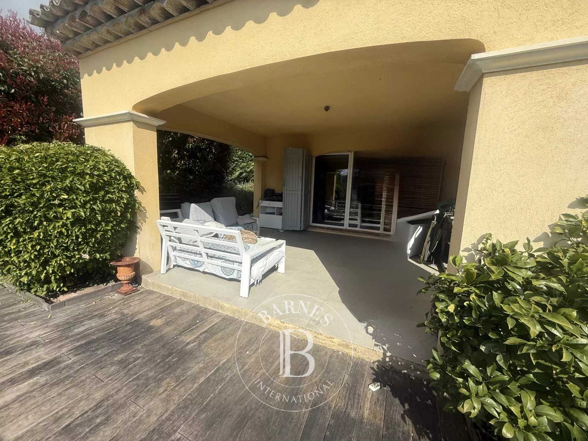 Châteauneuf-Grasse  - Villa 6 Pi&egrave;ces 4 Chambres