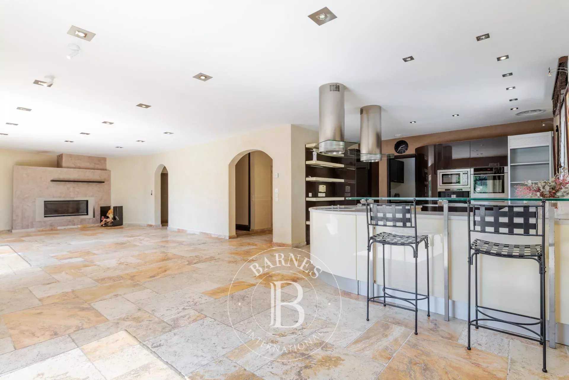Roquefort-les-Pins  - Villa 5 Bedrooms