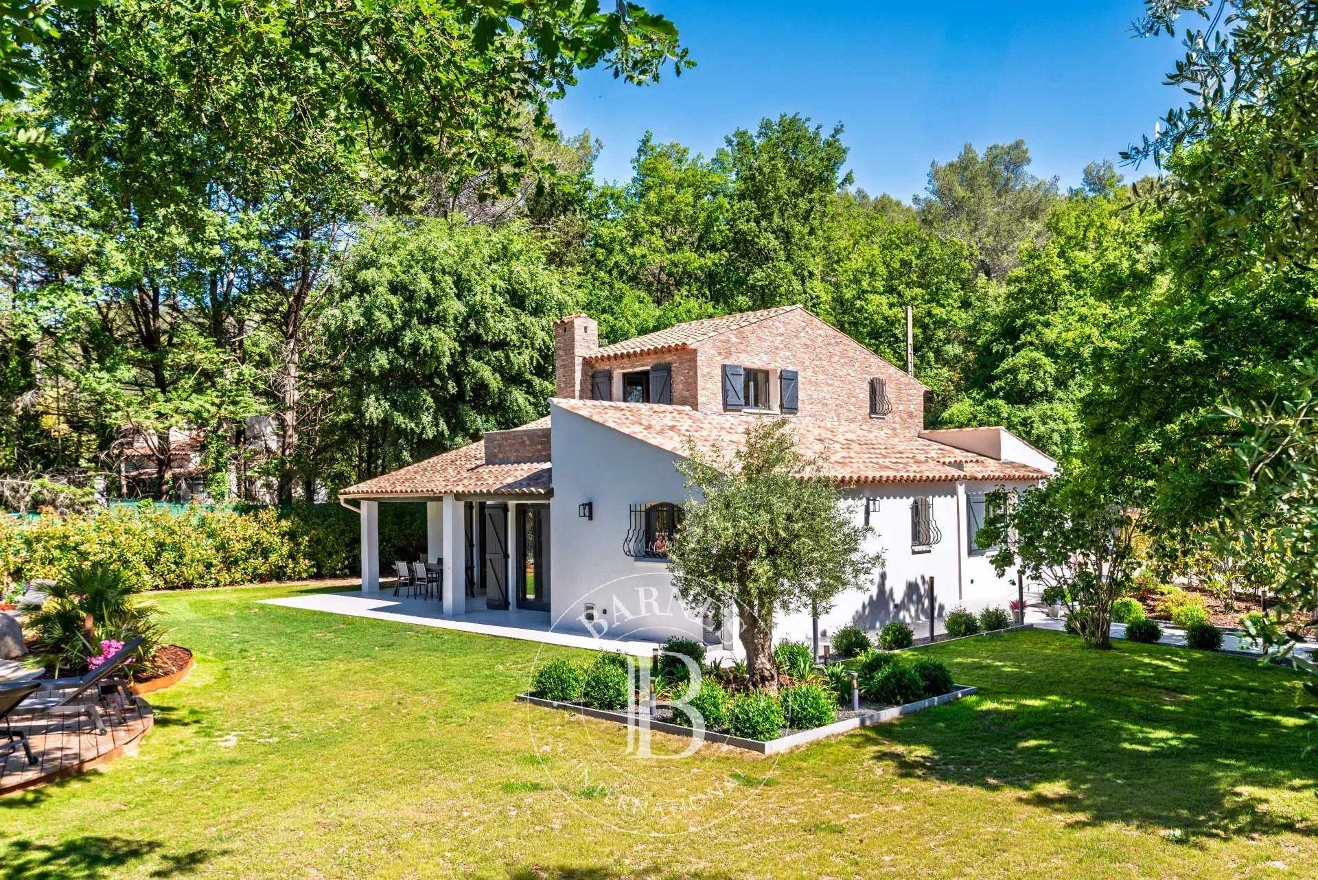 Roquefort-les-Pins  - Maison 6 Pi&egrave;ces 4 Chambres