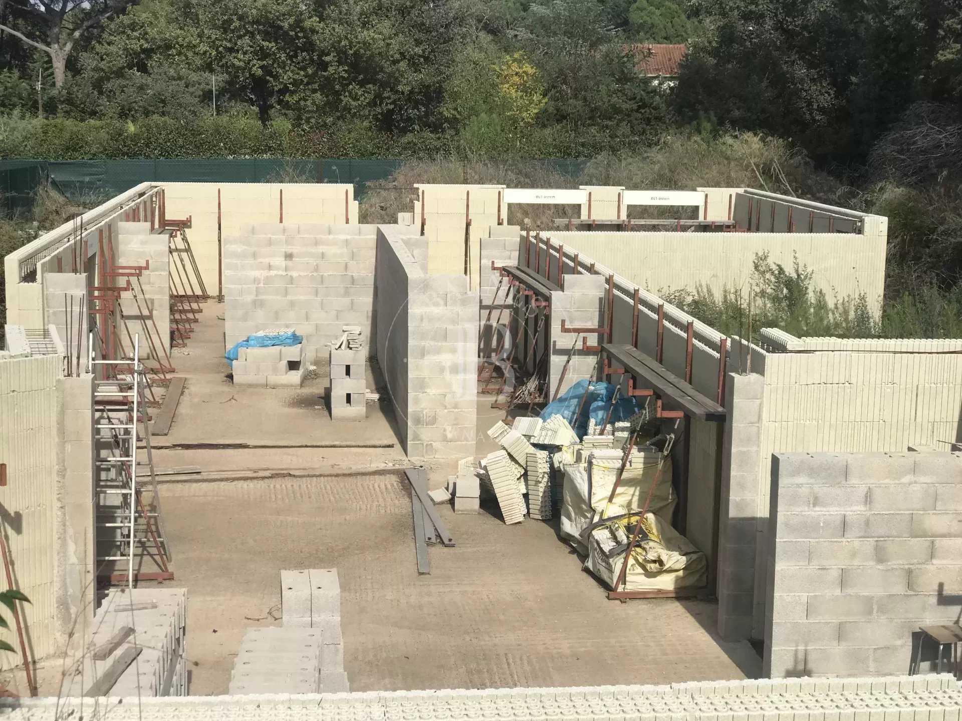 Mouans-Sartoux  - Terrain constructible 