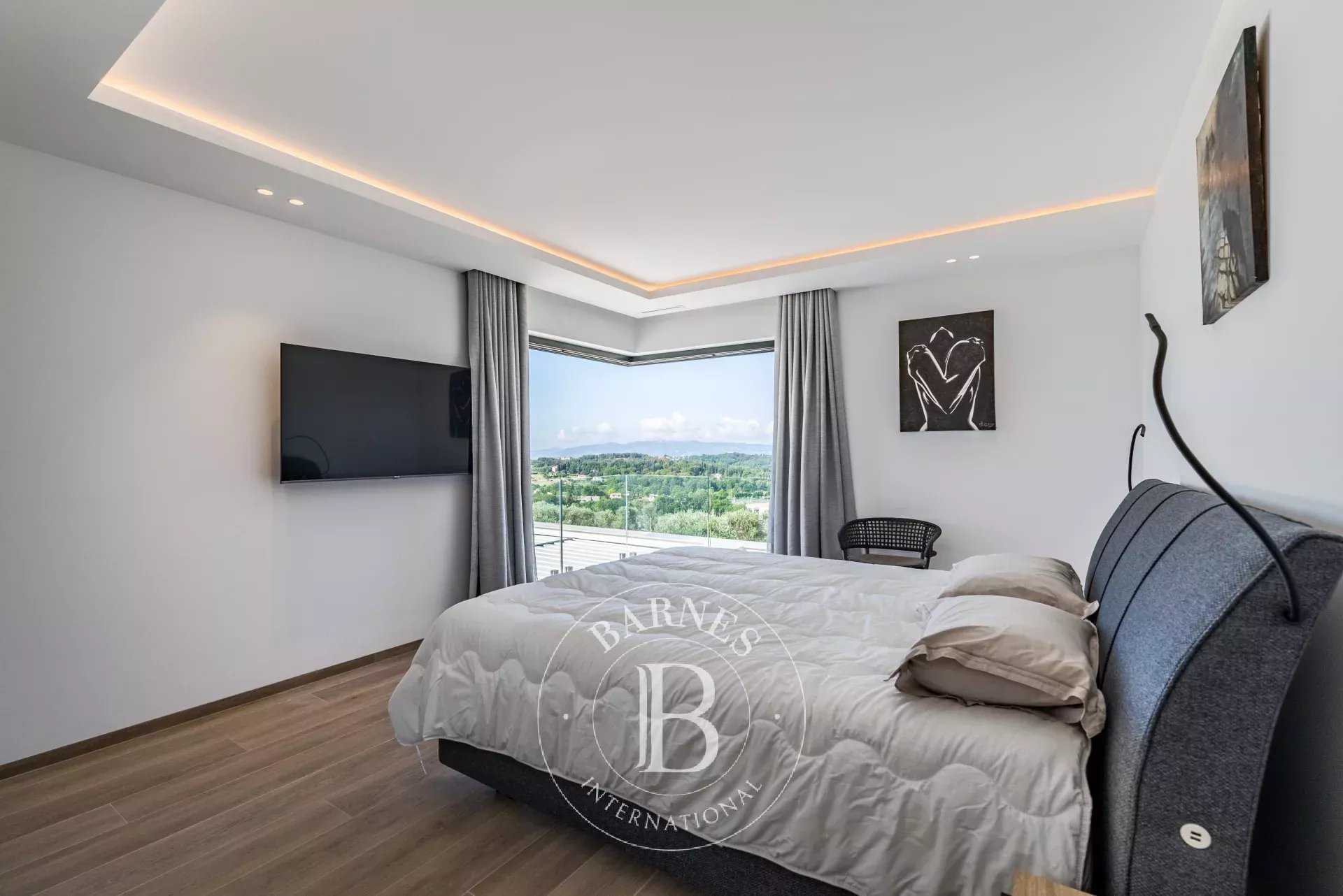 Opio  - House 5 Bedrooms