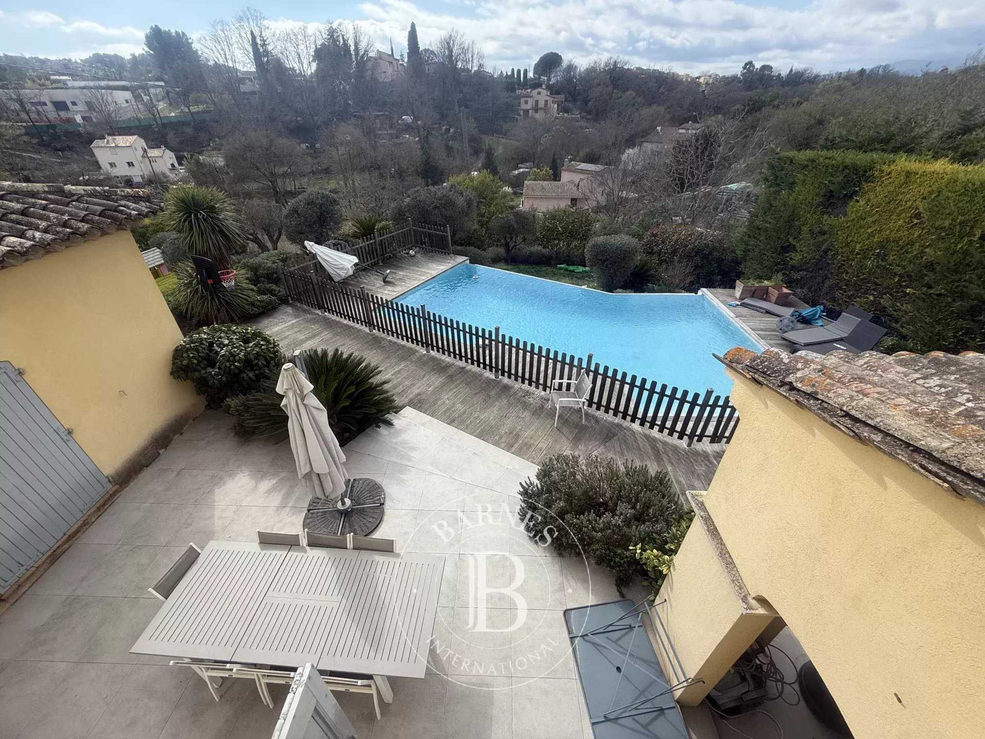 Châteauneuf-Grasse  - Villa 6 Pi&egrave;ces 4 Chambres