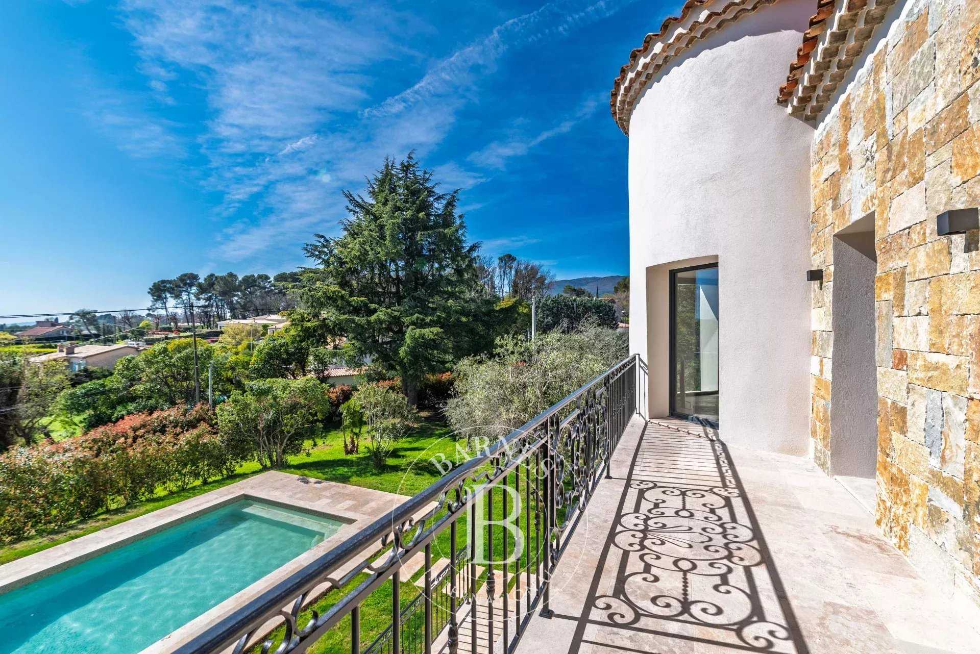 Valbonne  - Villa 5 Bedrooms