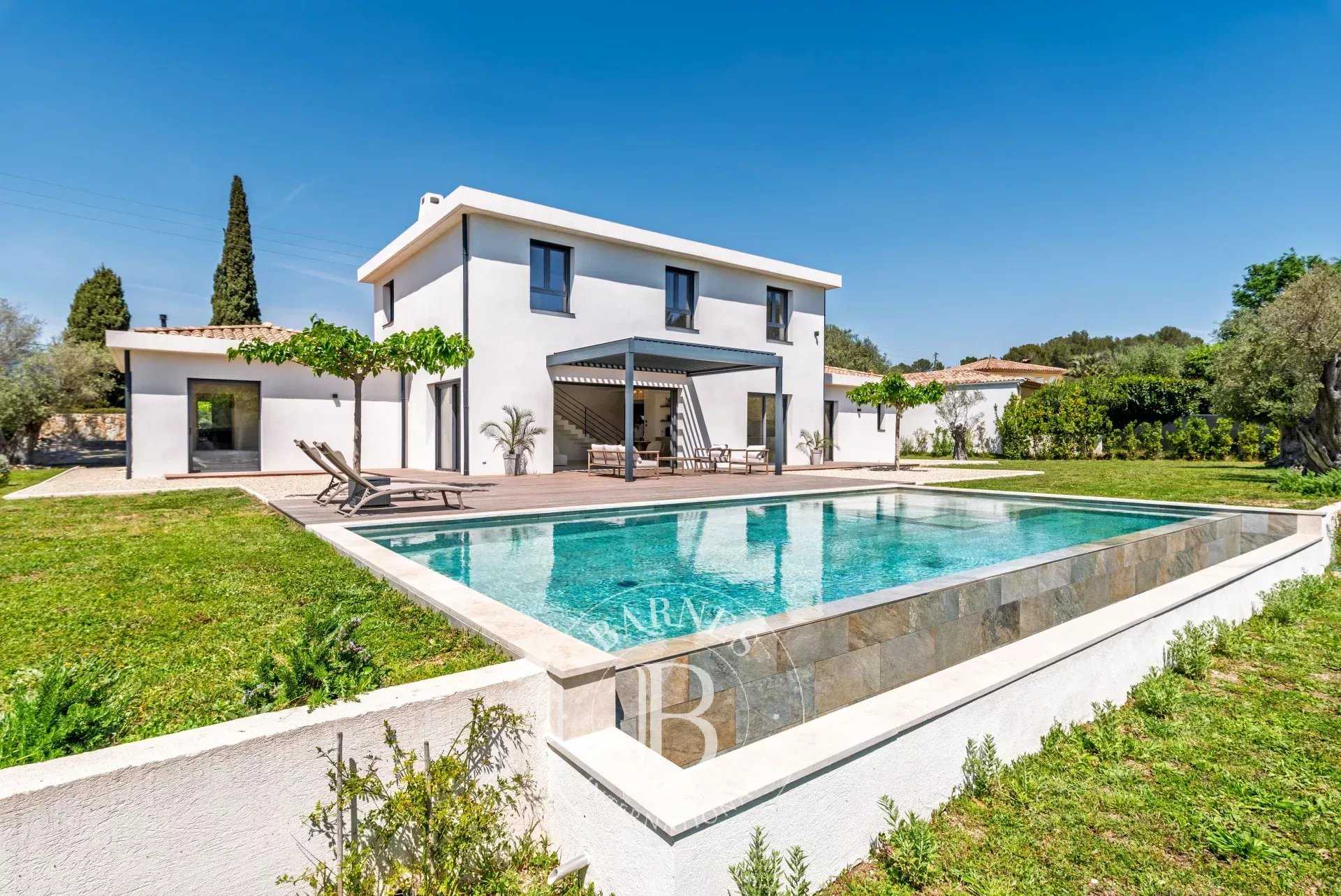 Roquefort-les-Pins  - Villa 7 Pi&egrave;ces 5 Chambres