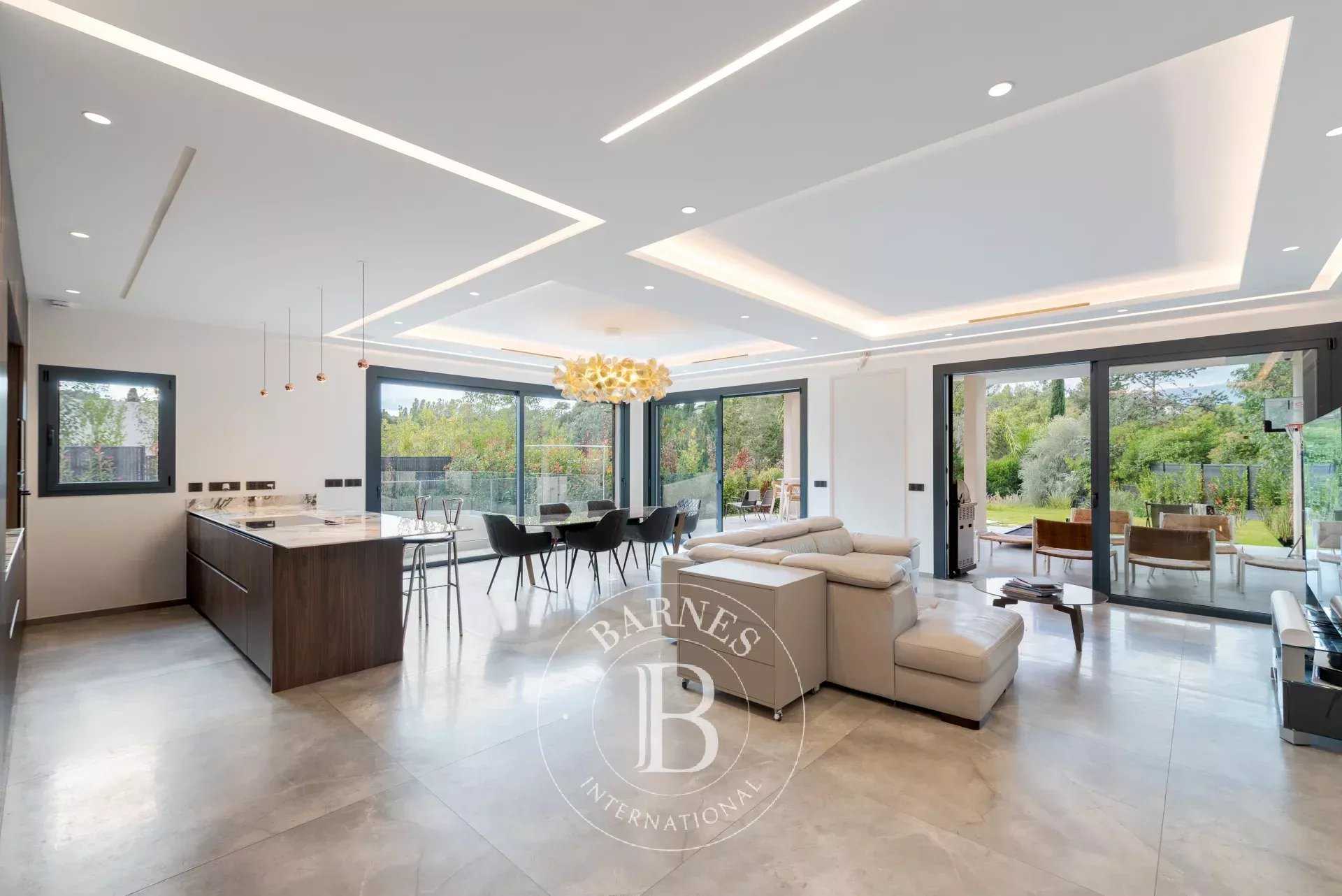 Valbonne  - Villa 4 Bedrooms