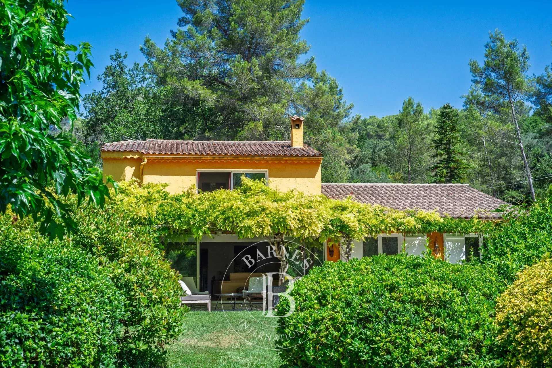 Valbonne  - Villa 3 Bedrooms
