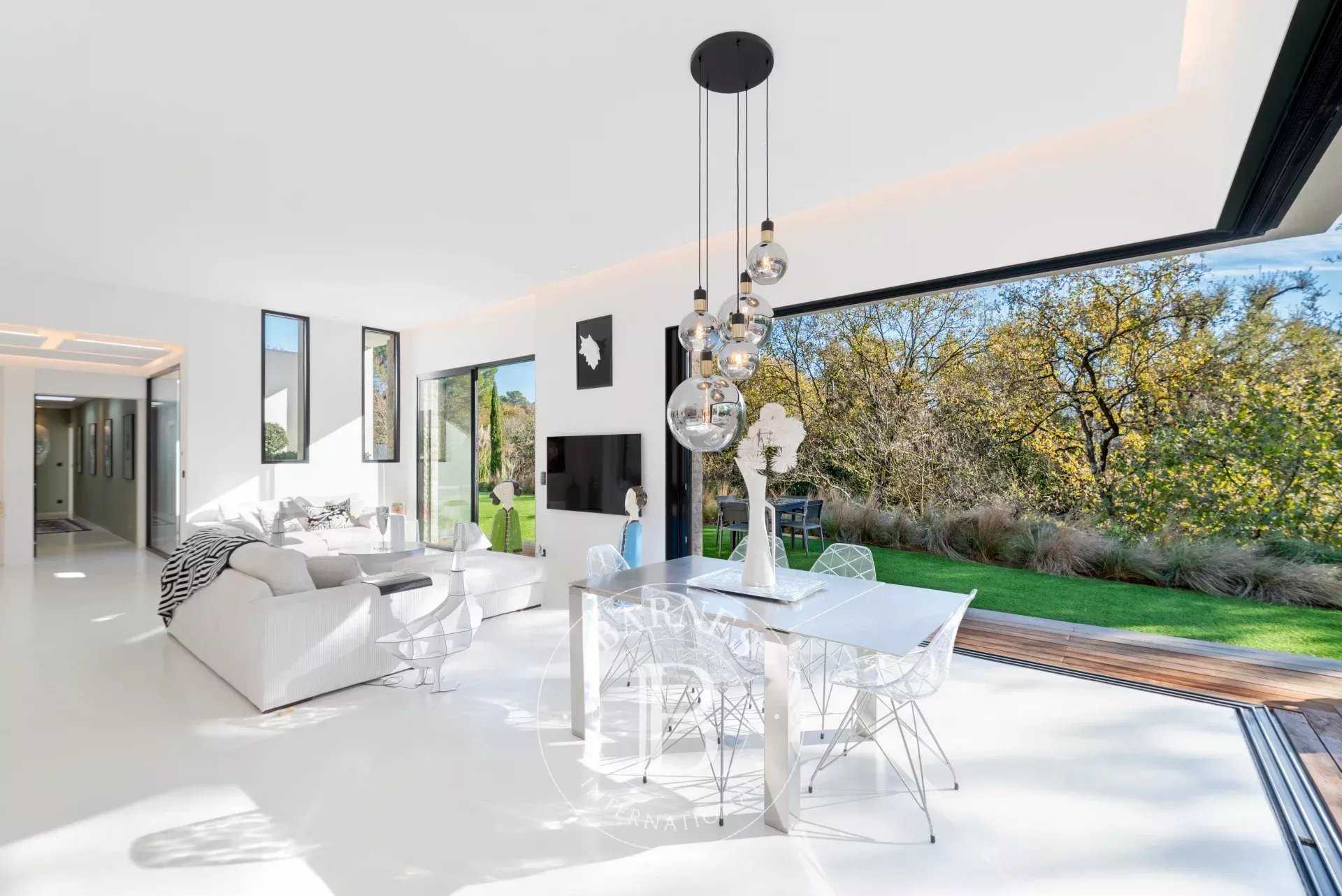 Mouans-Sartoux  - Villa 4 Bedrooms