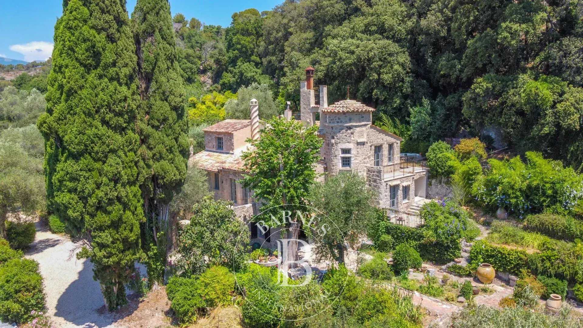 Biot  - Propriété 8 Pi&egrave;ces 6 Chambres