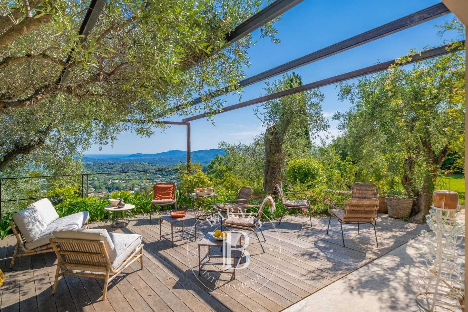 Châteauneuf-Grasse  - Maison 7 Pi&egrave;ces 4 Chambres