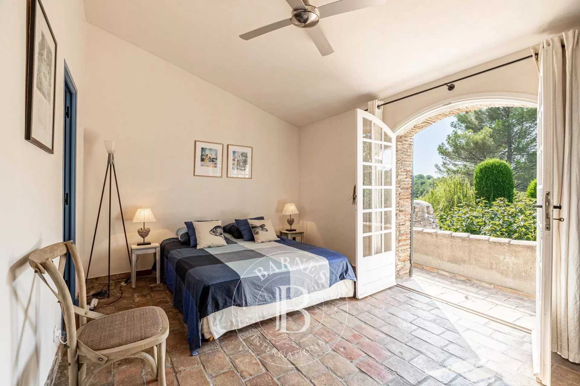 Mouans-Sartoux  - Maison 7 Pi&egrave;ces 4 Chambres