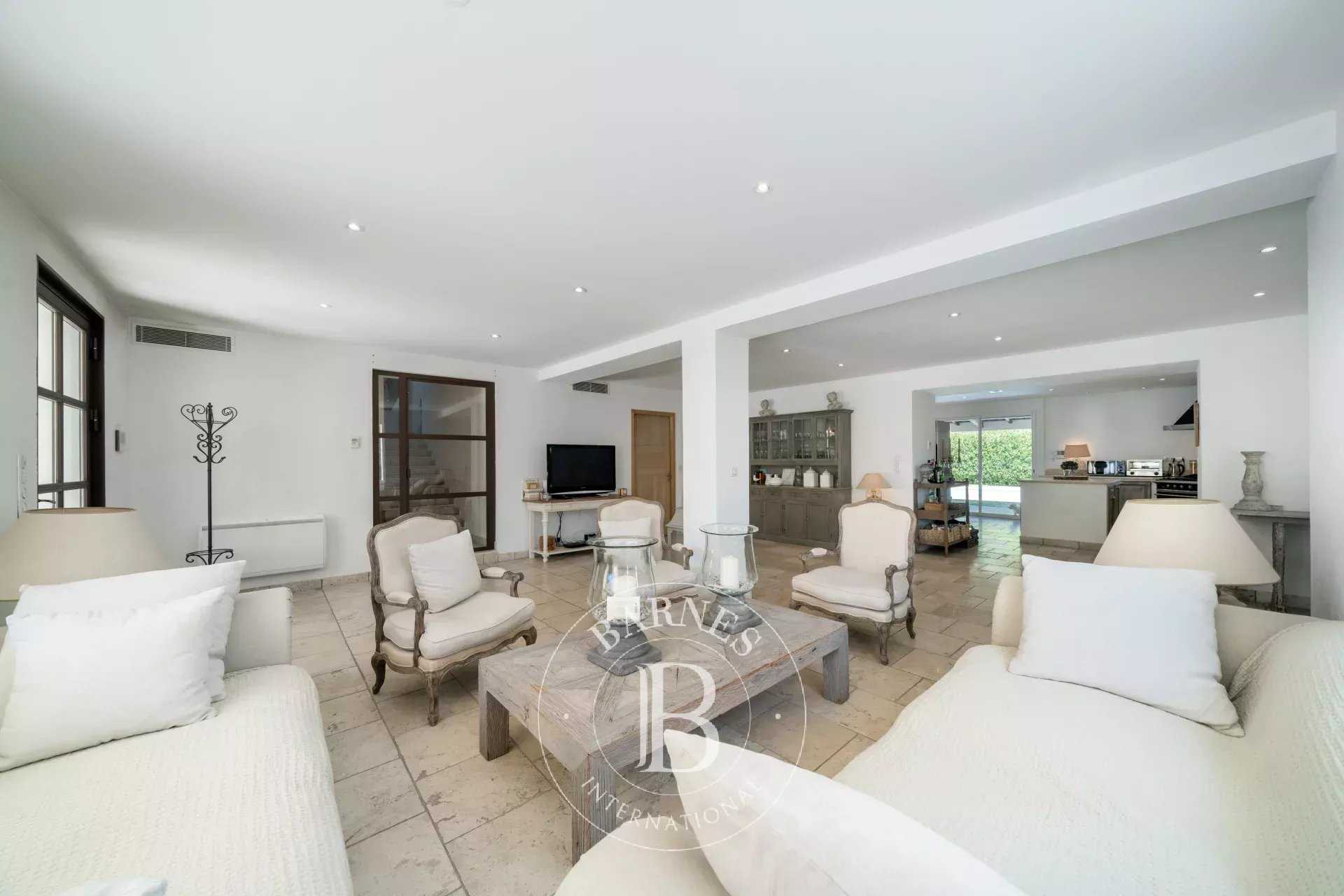 Mougins  - House 5 Bedrooms