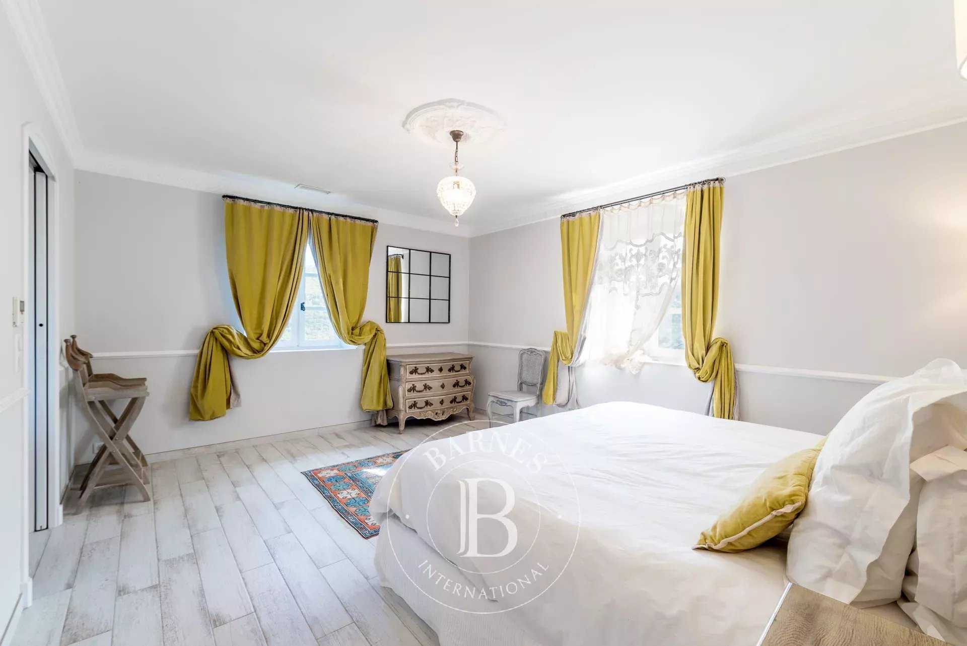 Le Bar-sur-Loup  - Villa  6 Chambres