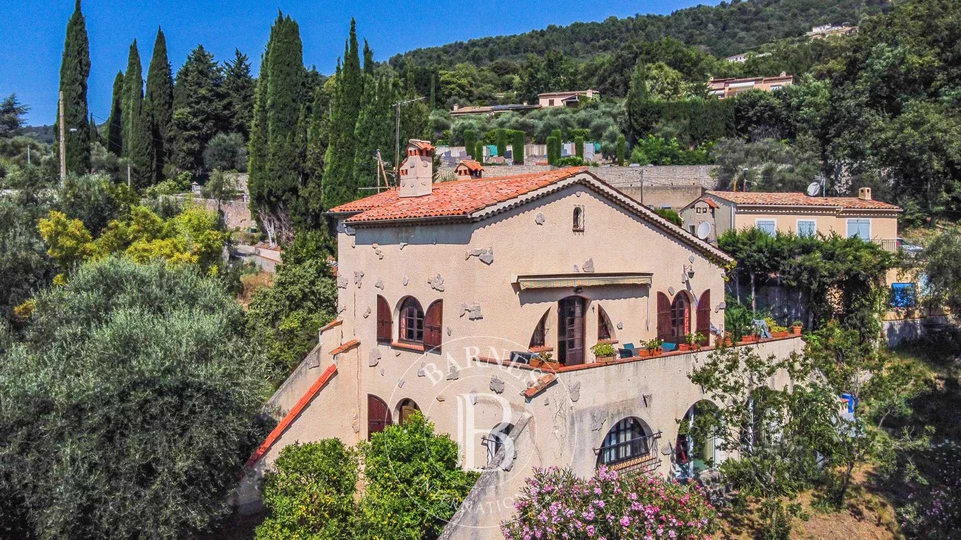 Spéracèdes  - Maison 6 Pièces 3 Chambres